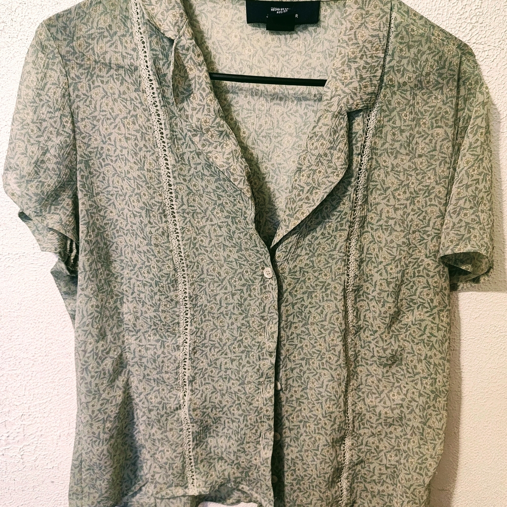 Jones Wear Green Patterned Blouse